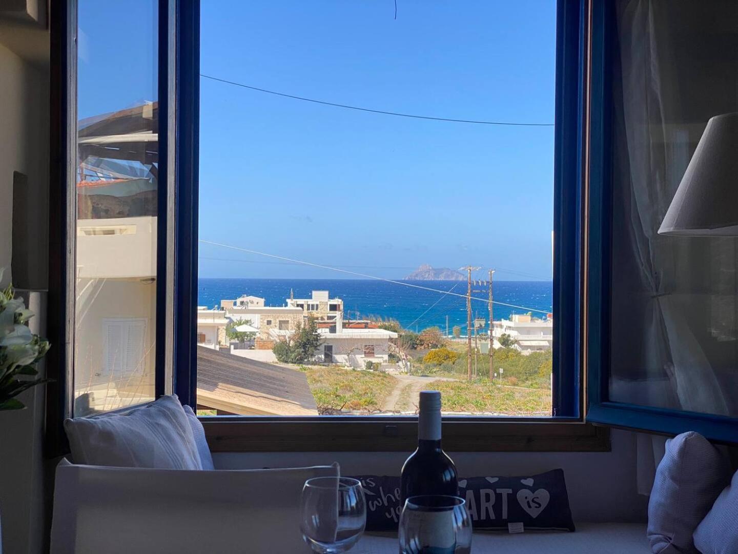 Nikita'S Apartment, With Seaview Каламаки Екстериор снимка