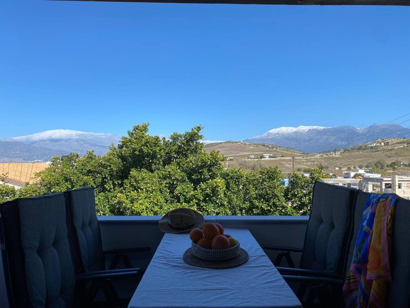 Nikita'S Apartment, With Seaview Каламаки Екстериор снимка