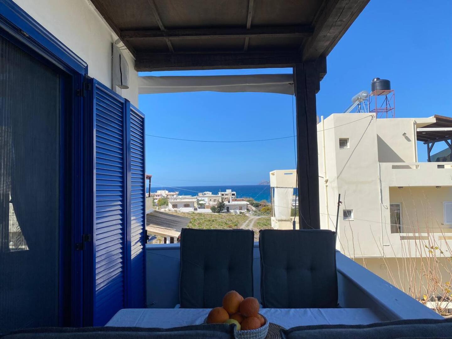 Nikita'S Apartment, With Seaview Каламаки Екстериор снимка