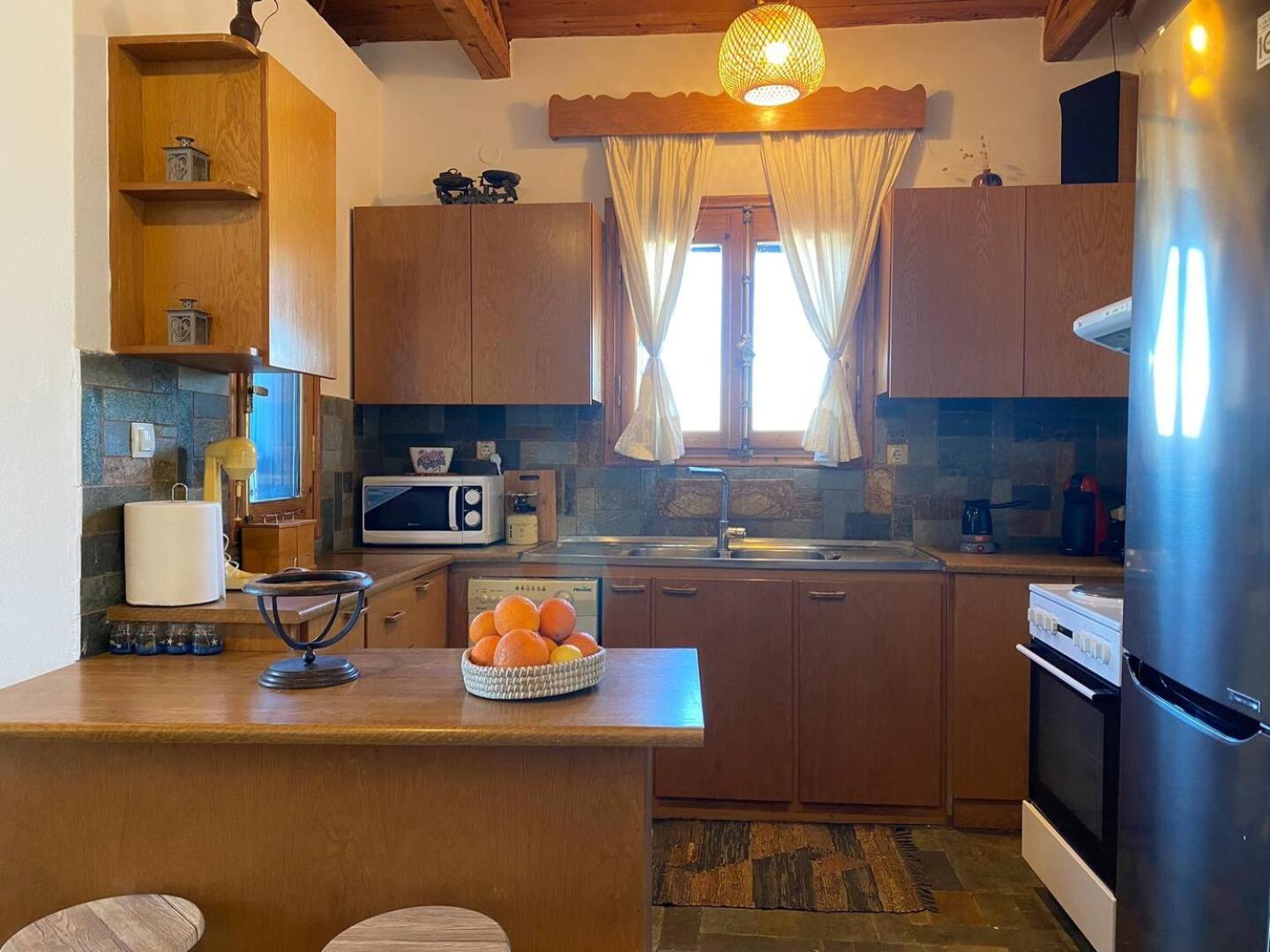 Nikita'S Apartment, With Seaview Каламаки Екстериор снимка