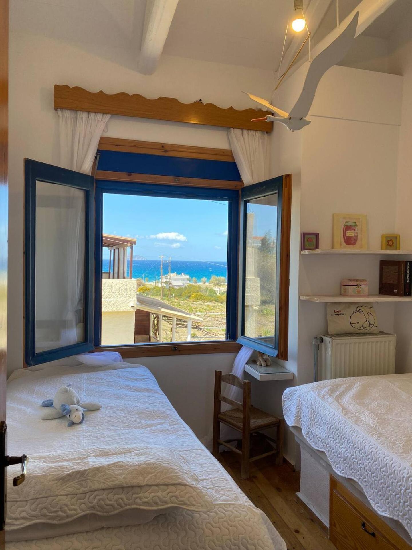 Nikita'S Apartment, With Seaview Каламаки Екстериор снимка