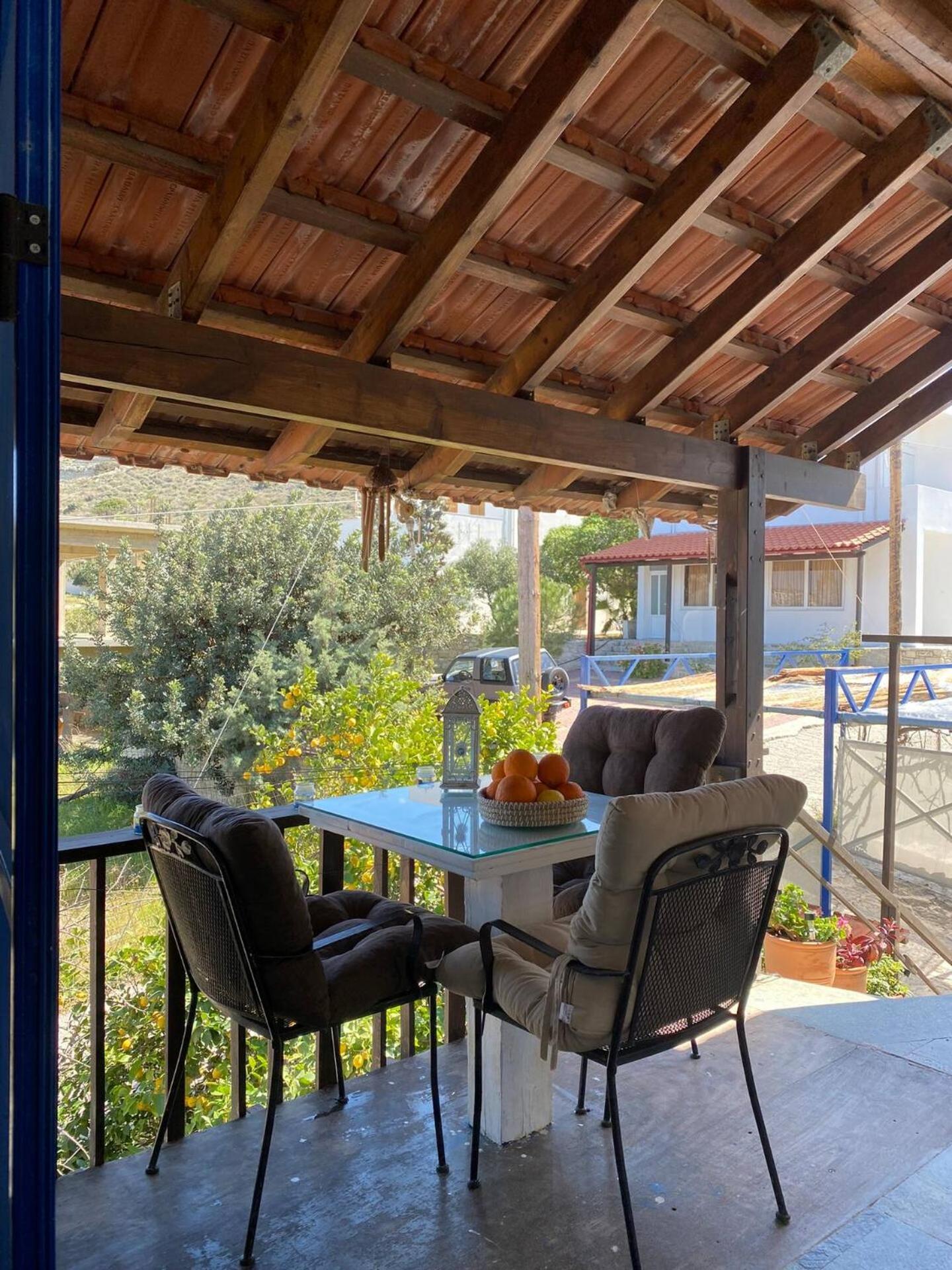 Nikita'S Apartment, With Seaview Каламаки Екстериор снимка